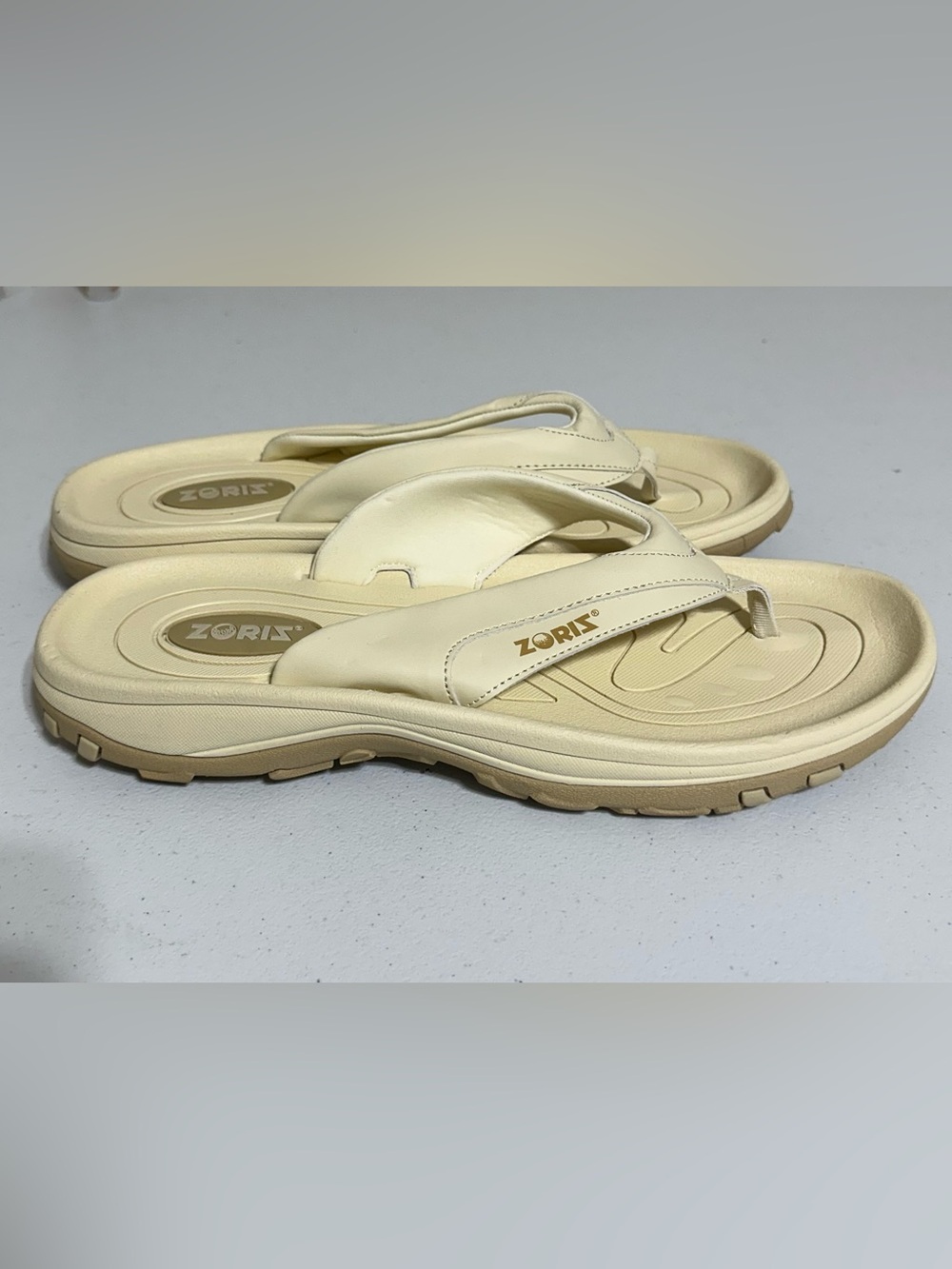 New Zoriz Golf Thong  Sandals Removable Cleats Men’s 12 Cream  NWOT